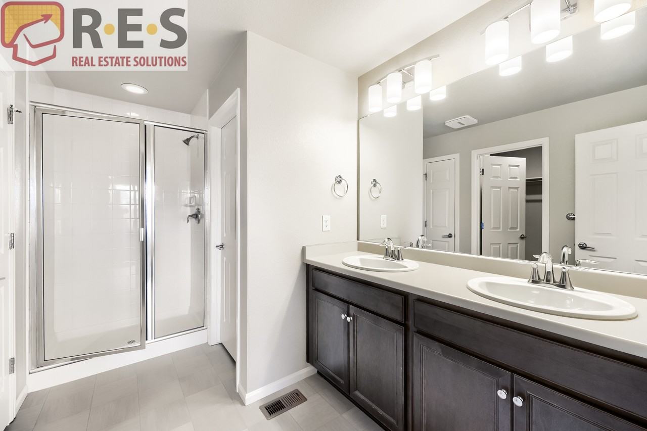 18950 E 65th Ave - Photo 6 of 17