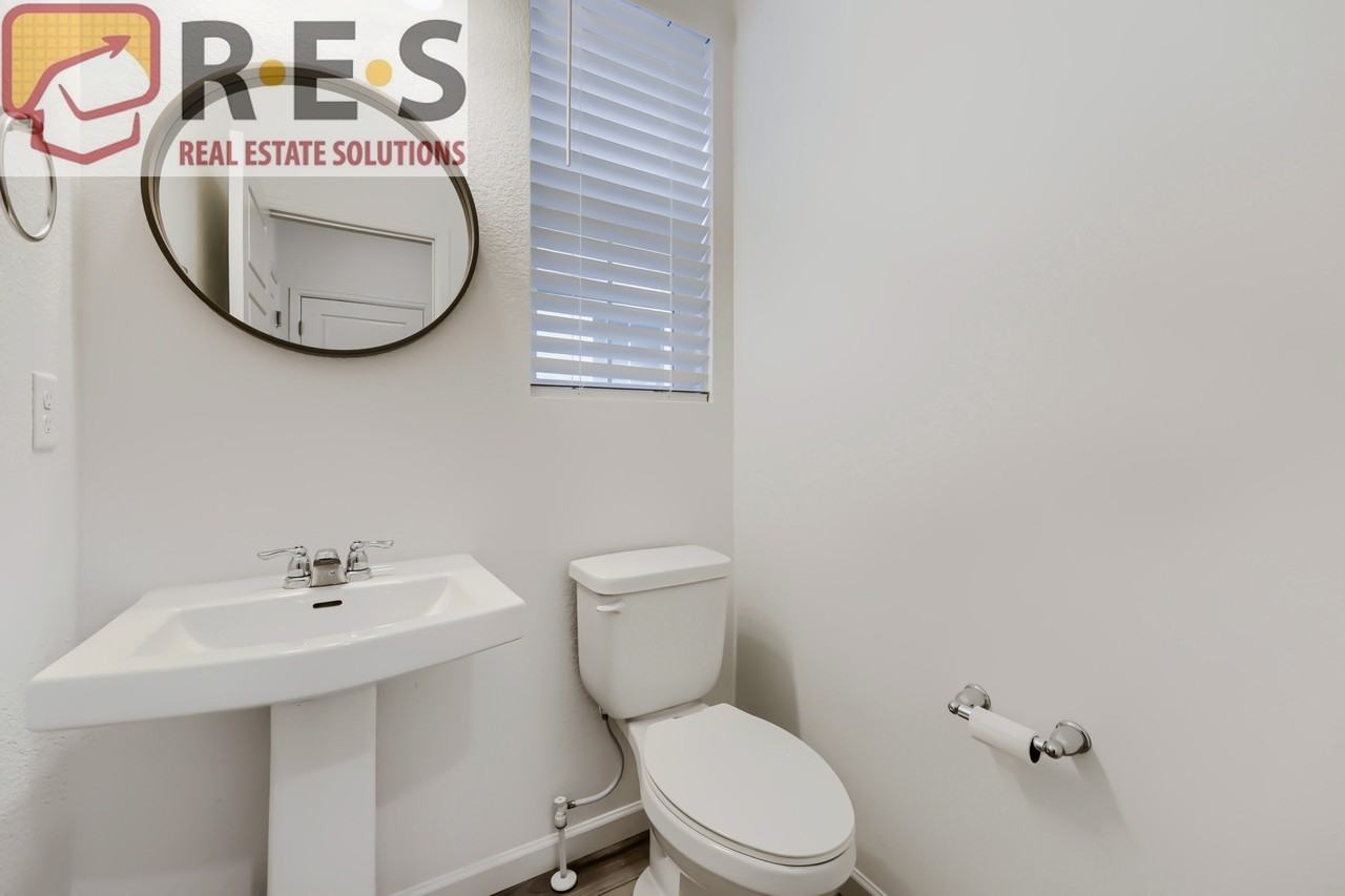 23920 E 34th Ave - Photo 7 of 21