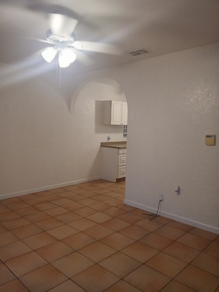 5410 70th Way N - Photo 5 of 25