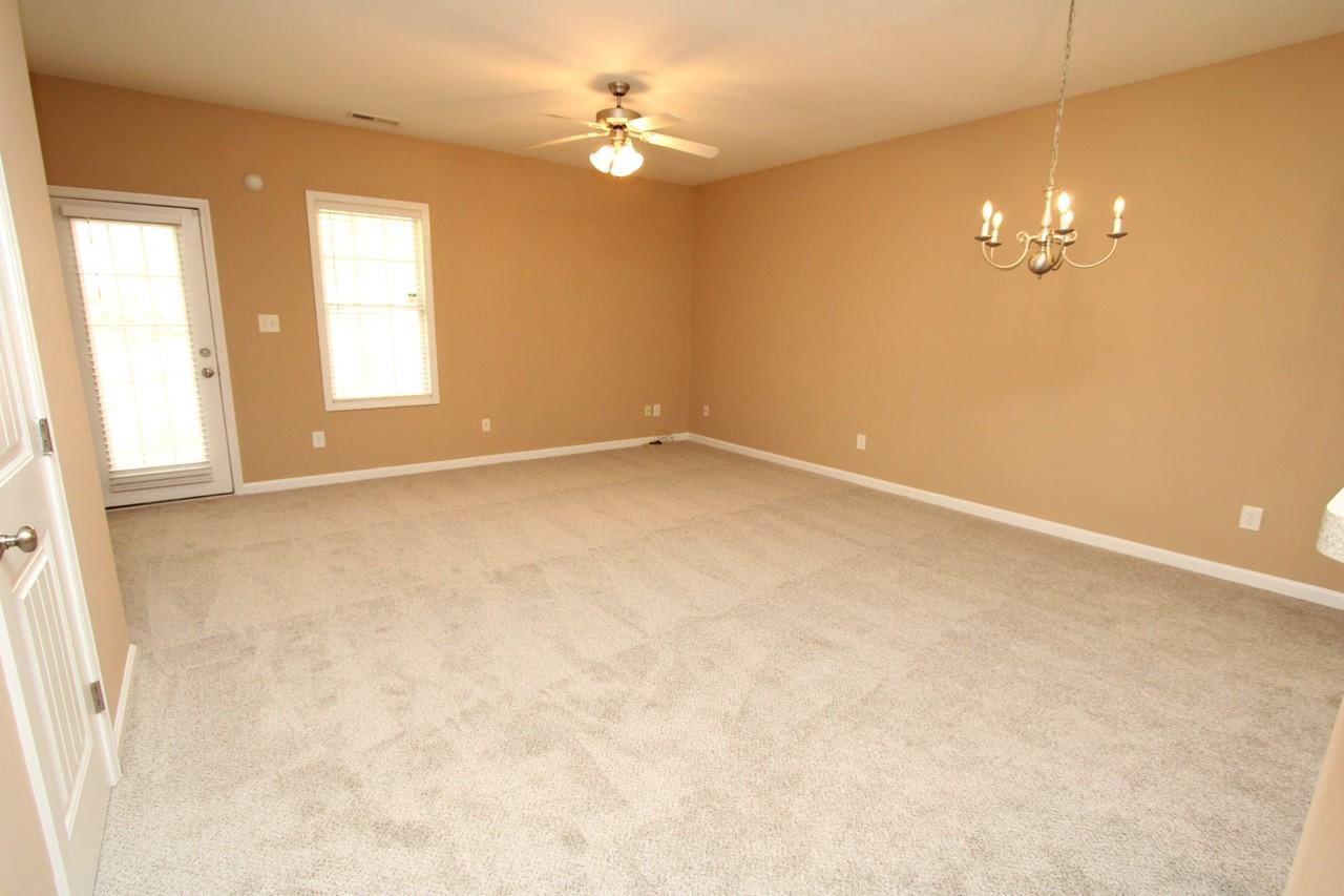 3921 Volkswalk Pl - Photo 5 of 34