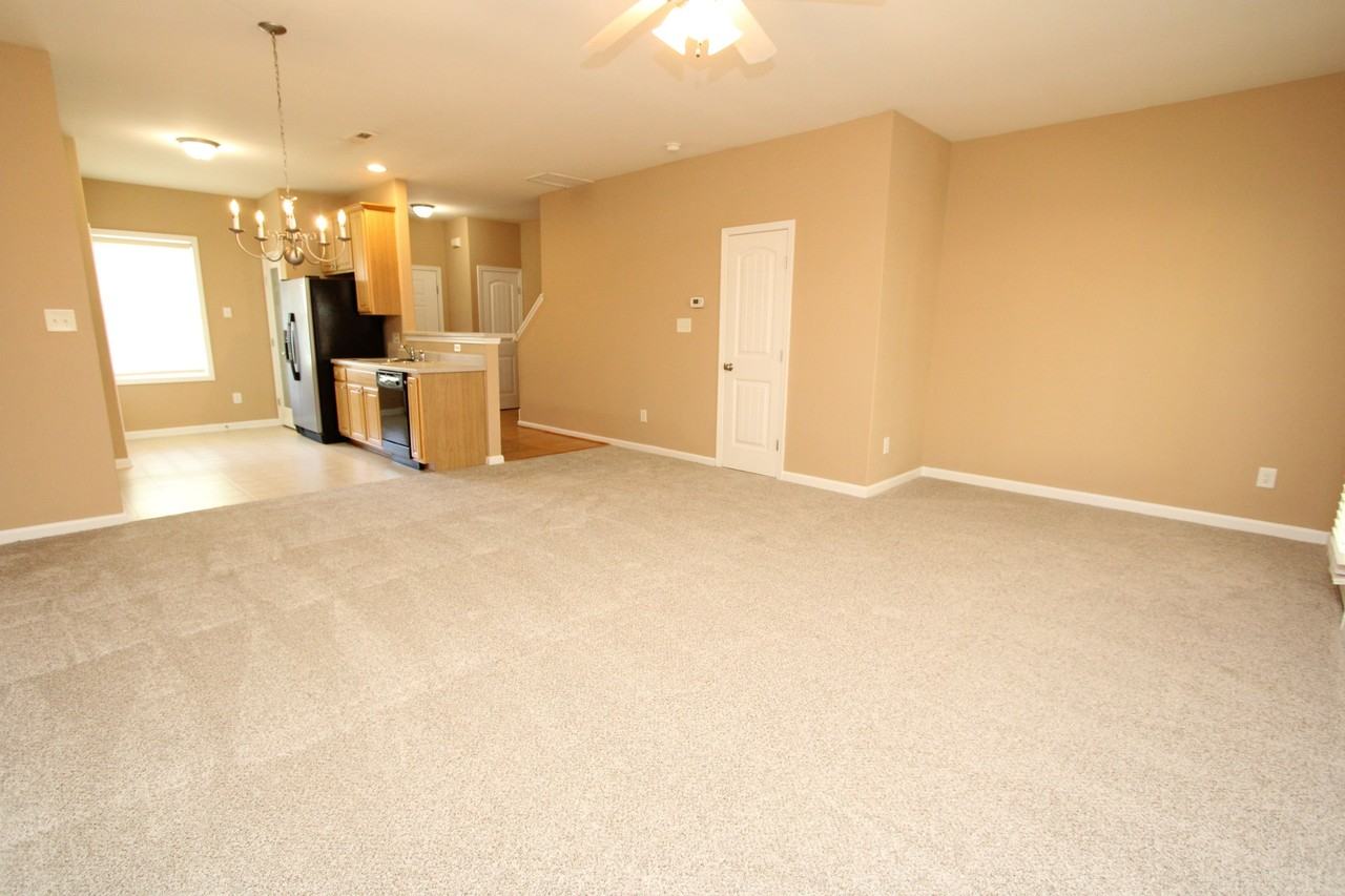 3921 Volkswalk Pl - Photo 7 of 34