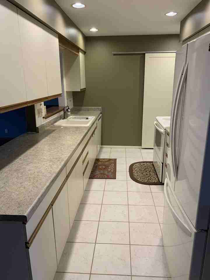 1701 Dodge Ave - Photo 7 of 20