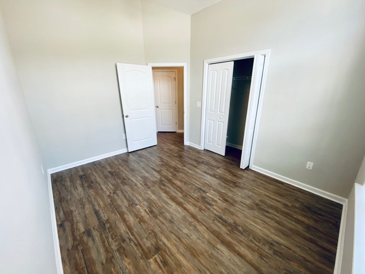 355 Leste Rd - Photo 3 of 35