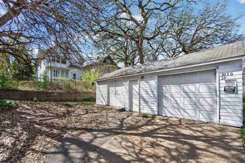 2622 N 4th St #1 - Photo 7 of 23