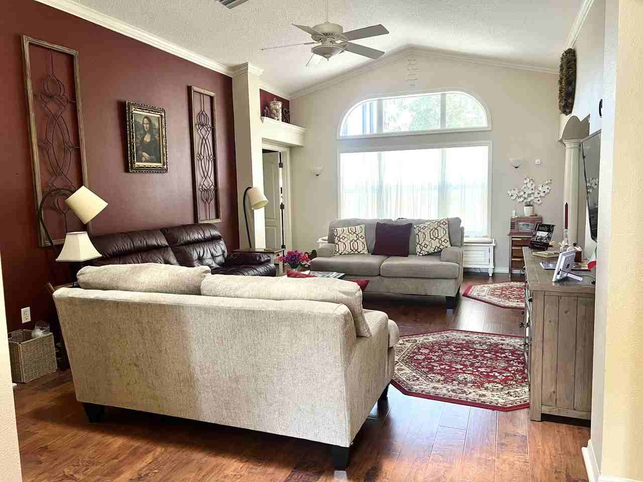 565 Brighton Dr - Photo 5 of 43