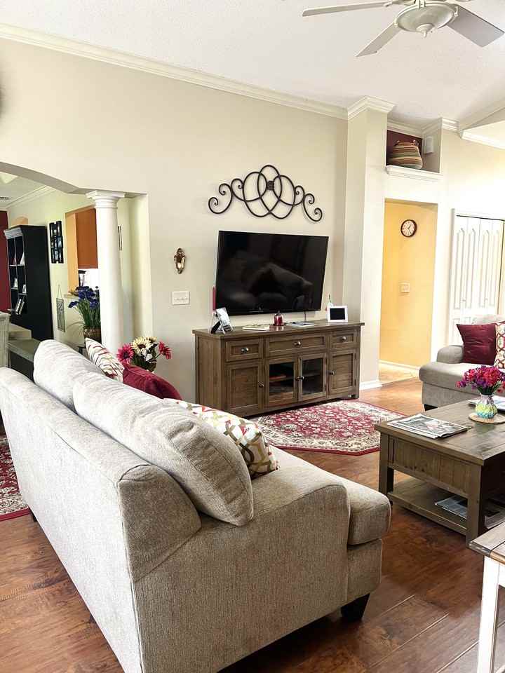565 Brighton Dr - Photo 7 of 43