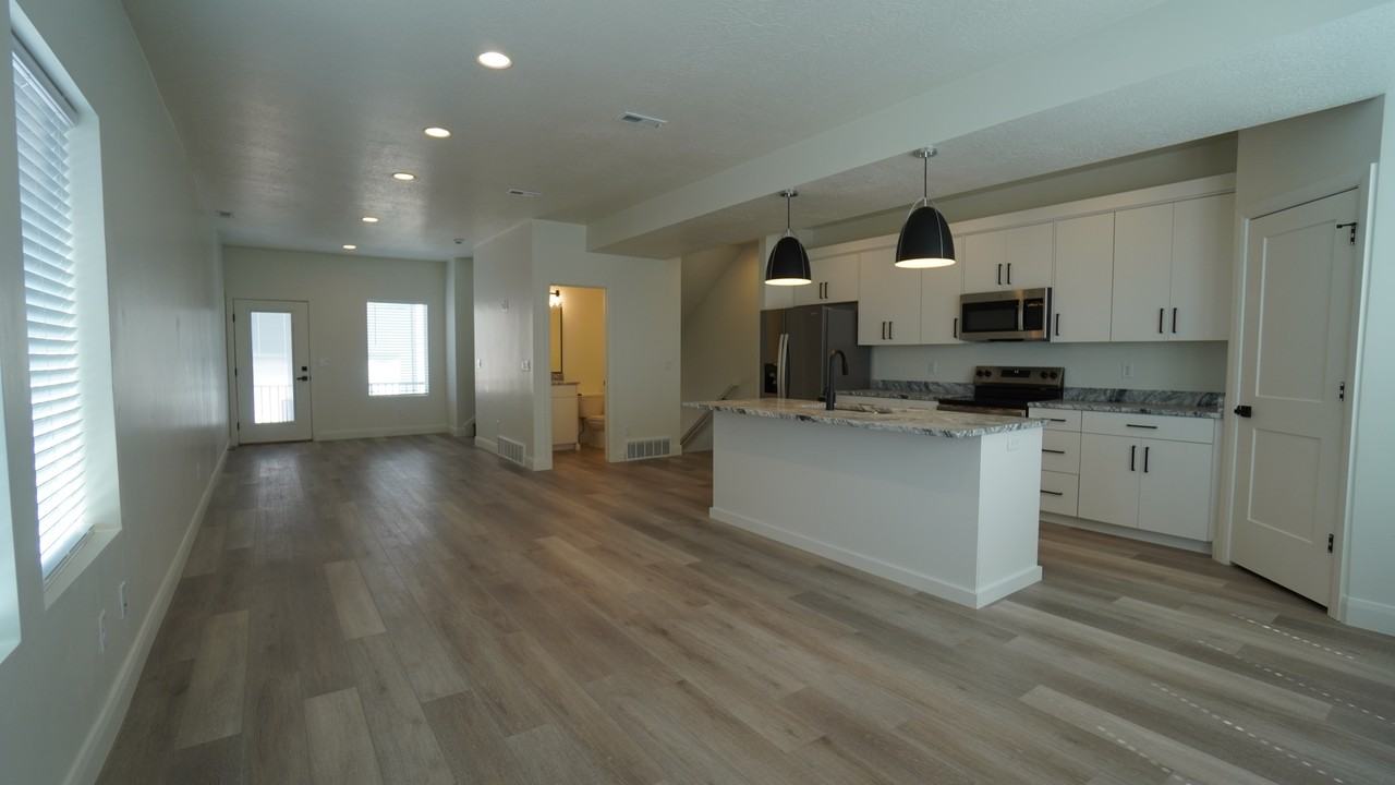 2925 S Highwayste #12 - Photo 5 of 23