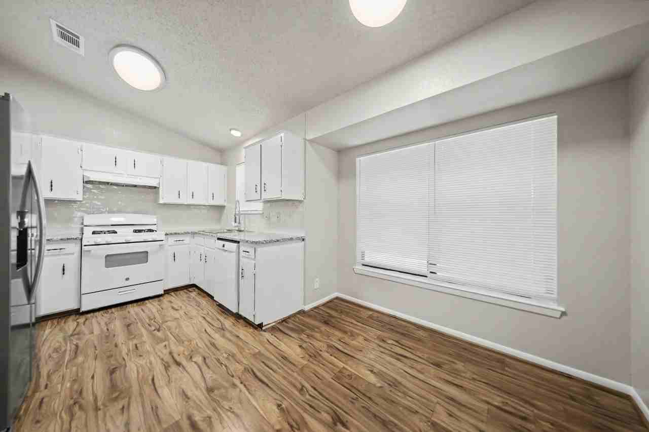 4716 Glass Mountain Dr - Photo 5 of 24
