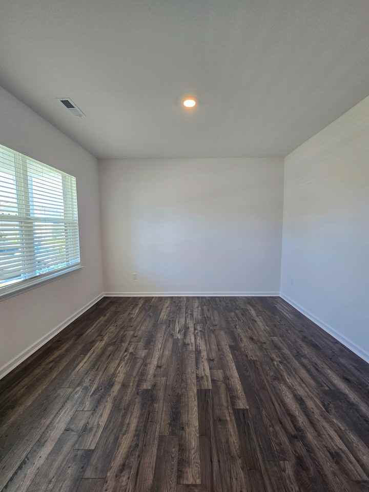 877 Bullhorn Dr - Photo 5 of 48