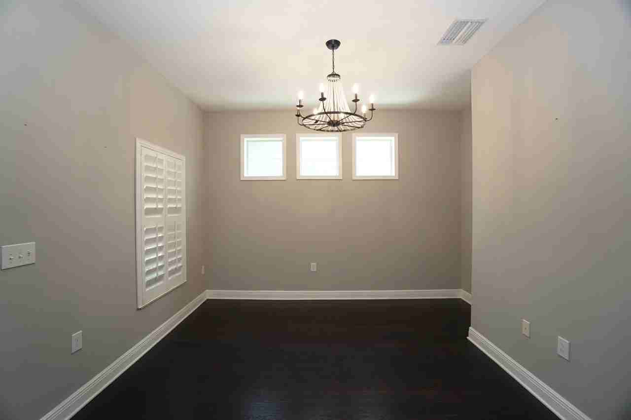 7303 S Shamrock Rd - Photo 3 of 34