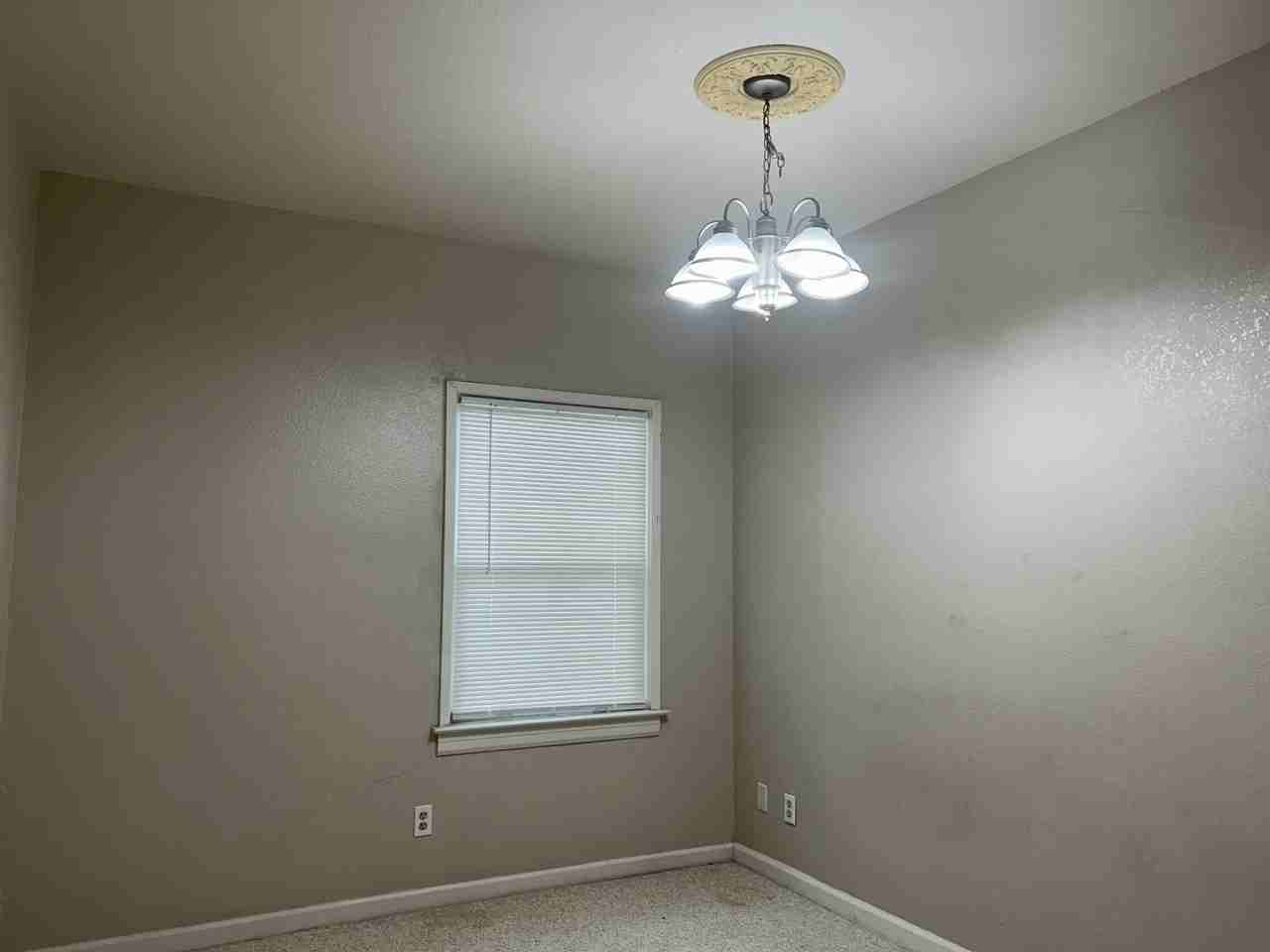 1145 Parker Ave - Photo 4 of 5