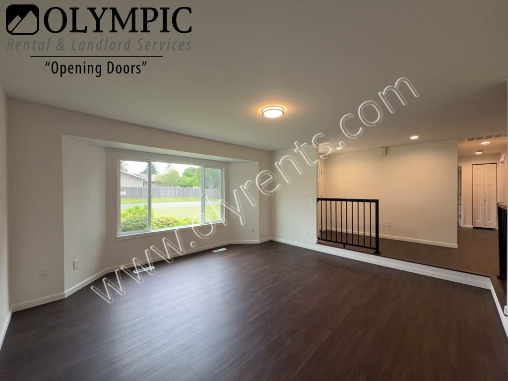 5207 65th Ave Se - Photo 4 of 23