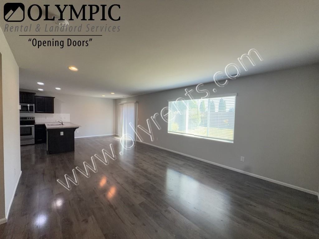 2832 Mahogany St Ne - Photo 6 of 30