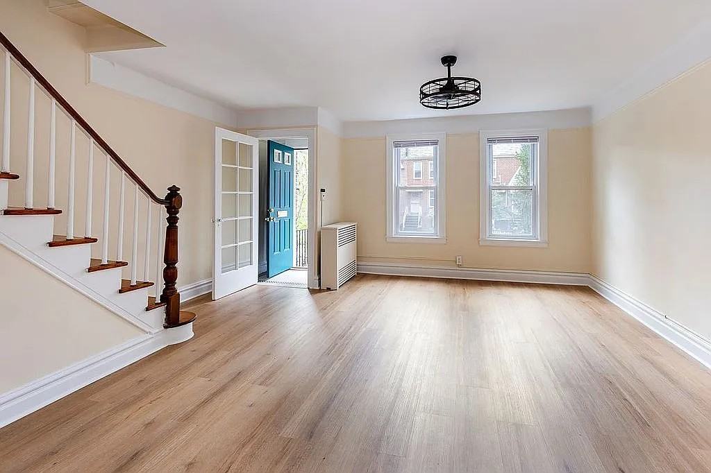 2051 E 29th St - Photo 4 of 12