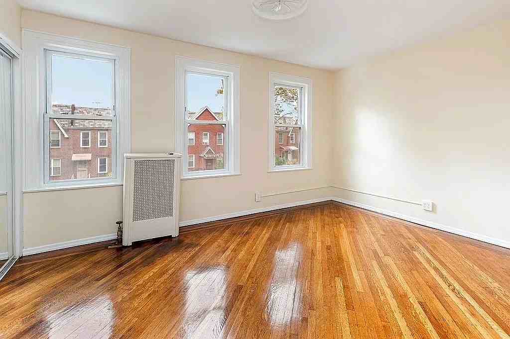 2051 E 29th St - Photo 7 of 12