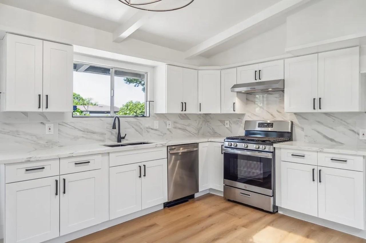 102 Glendora Ave - Photo 5 of 9