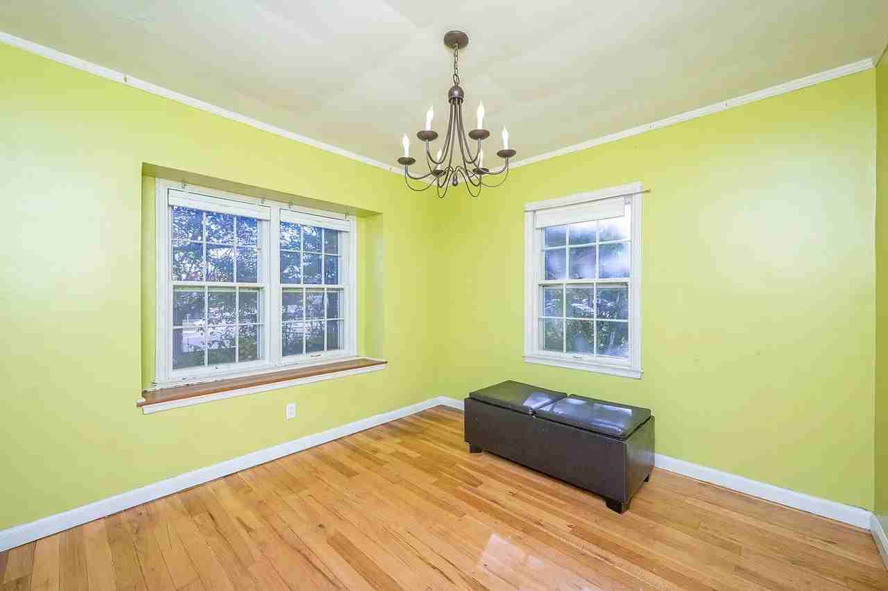 2732 41st Pl - Photo 6 of 9