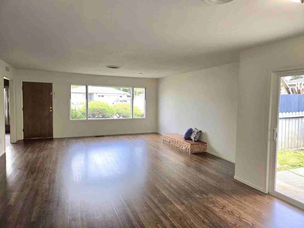 4672 Excelsior Rd - Photo 2 of 10