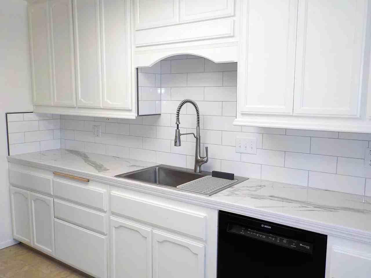 4672 Excelsior Rd - Photo 3 of 10
