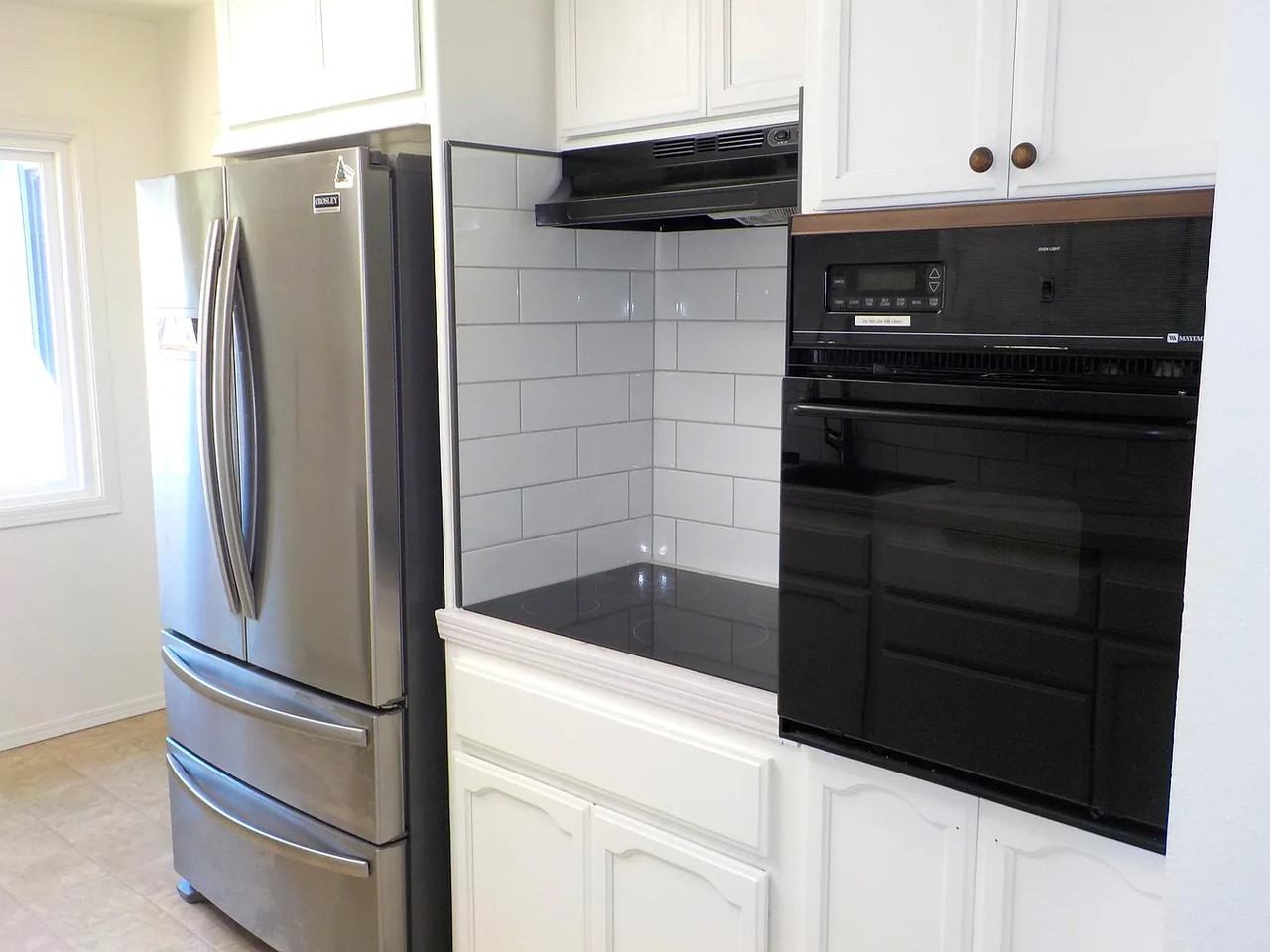 4672 Excelsior Rd - Photo 4 of 10