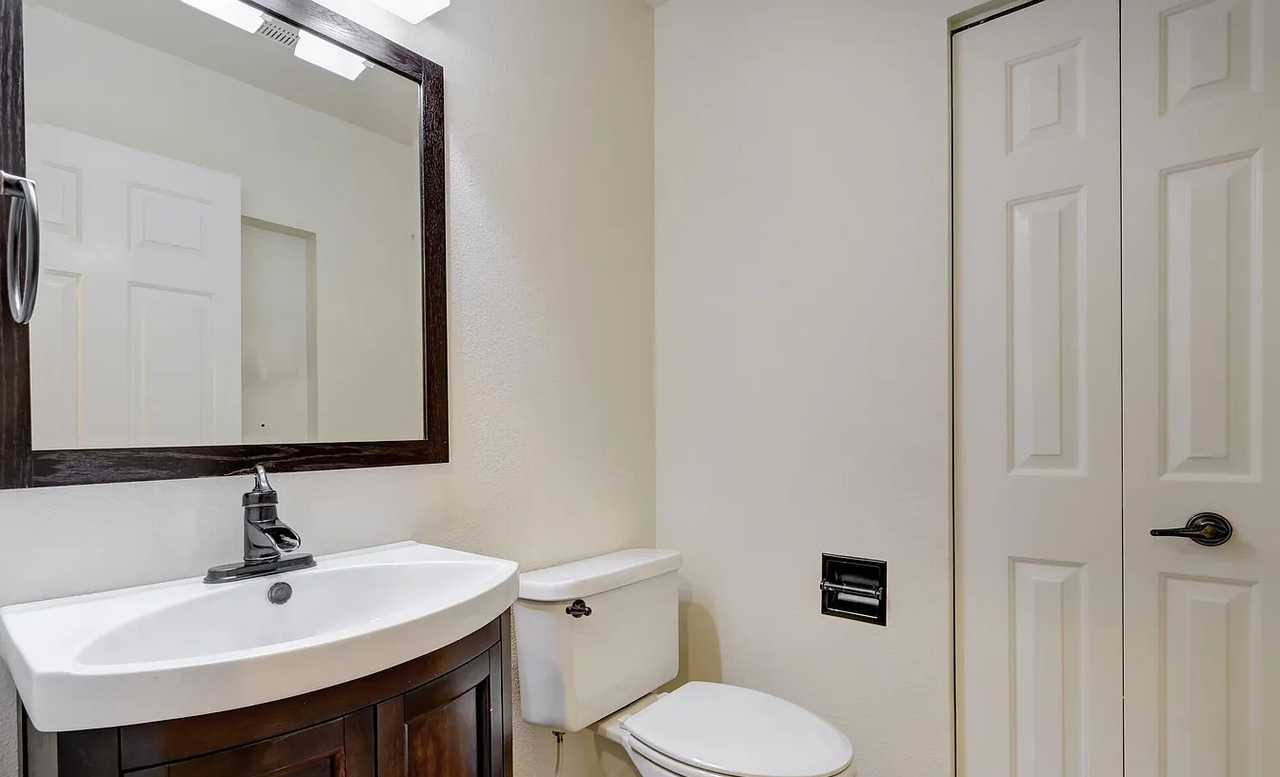 2224 Daybreak Ct - Photo 5 of 11