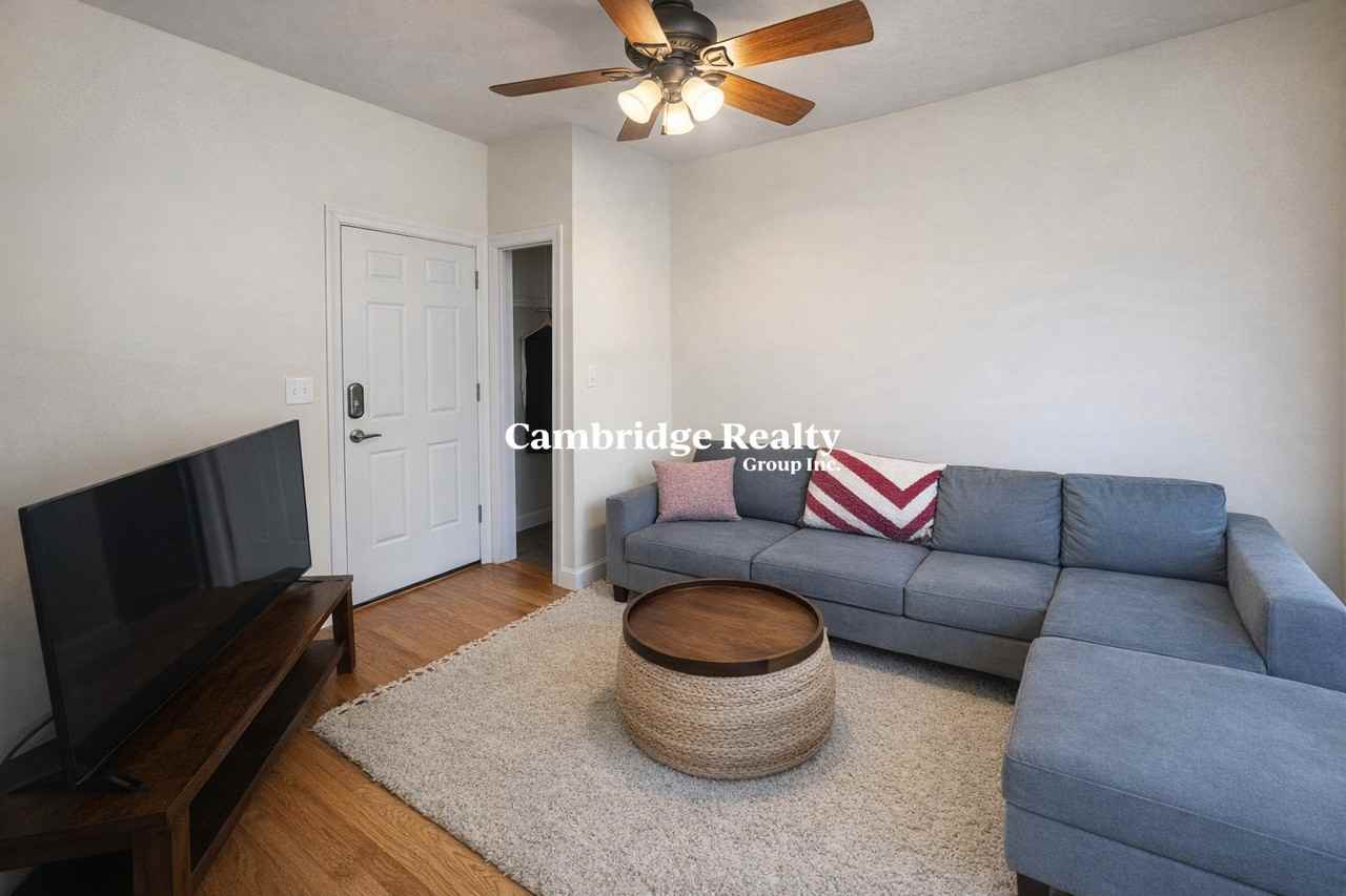 1054 Cambridge St #2T - Photo 5 of 9
