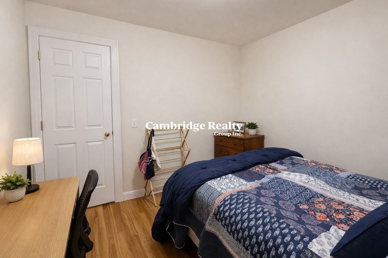 1054 Cambridge St #2T - Photo 7 of 9