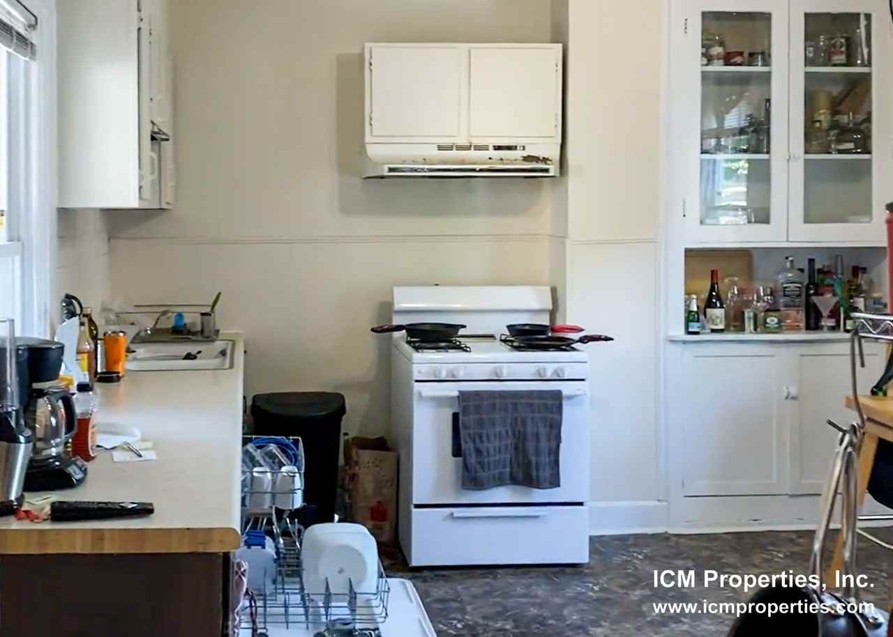 2730 N Wayne Ave #2730CH2 - Photo 2 of 10