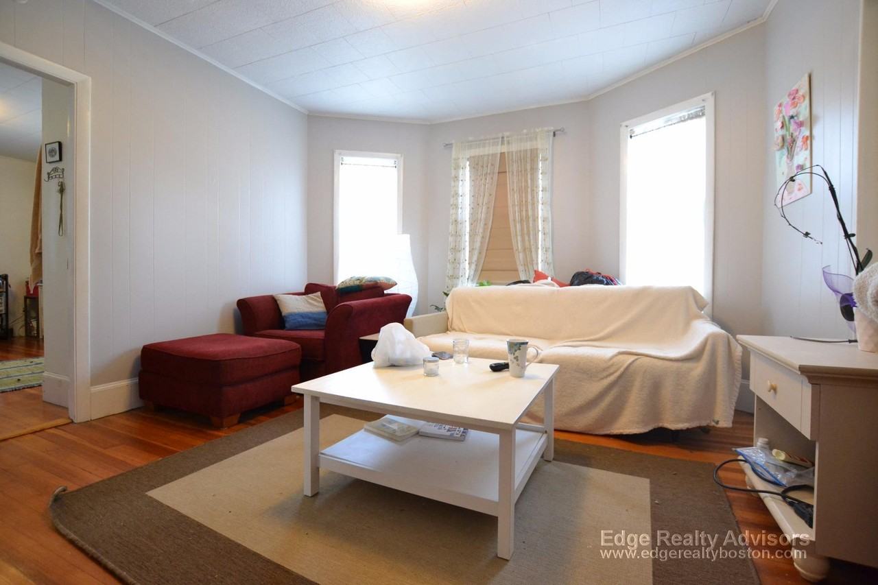 437 Washington St #1 - Photo 7 of 11
