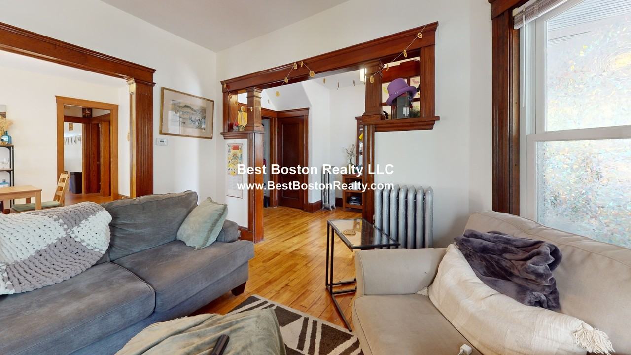 102 Raymond Ave - Photo 5 of 13