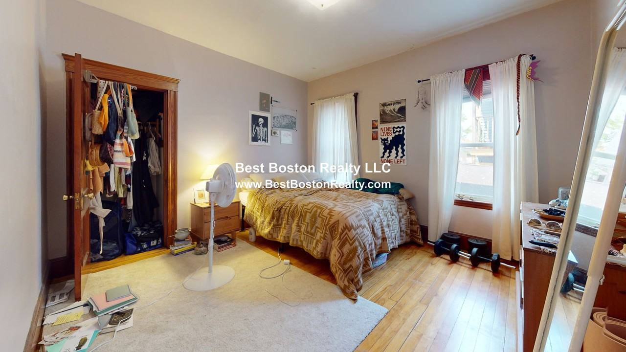 102 Raymond Ave - Photo 7 of 13