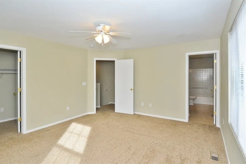 10101 Glencoe Ct #NA - Photo 5 of 11