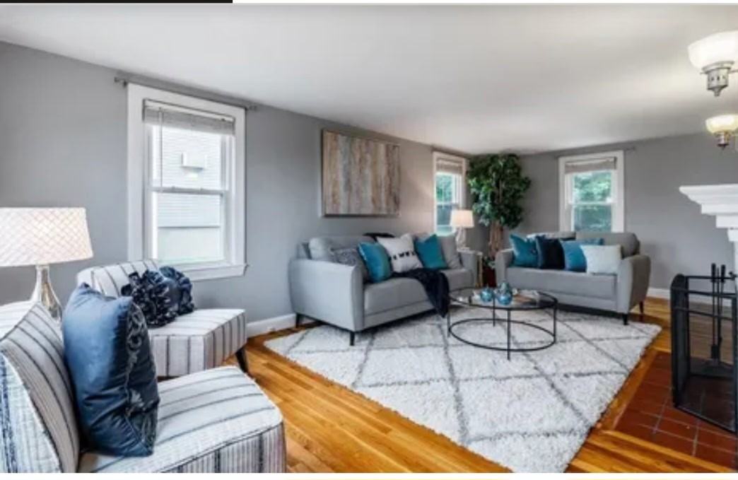 190 Hill St - Photo 2 of 14