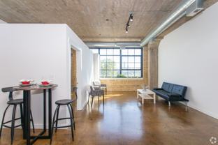 2625 W Washington Blvd #417 - Photo 1 of 1