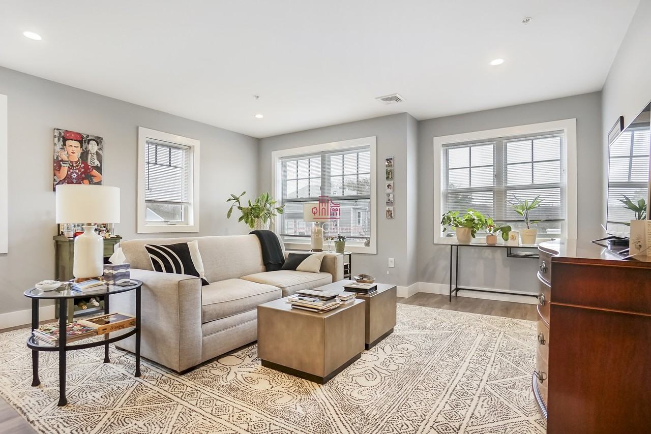 245 Bussey St #404 - Photo 4 of 22