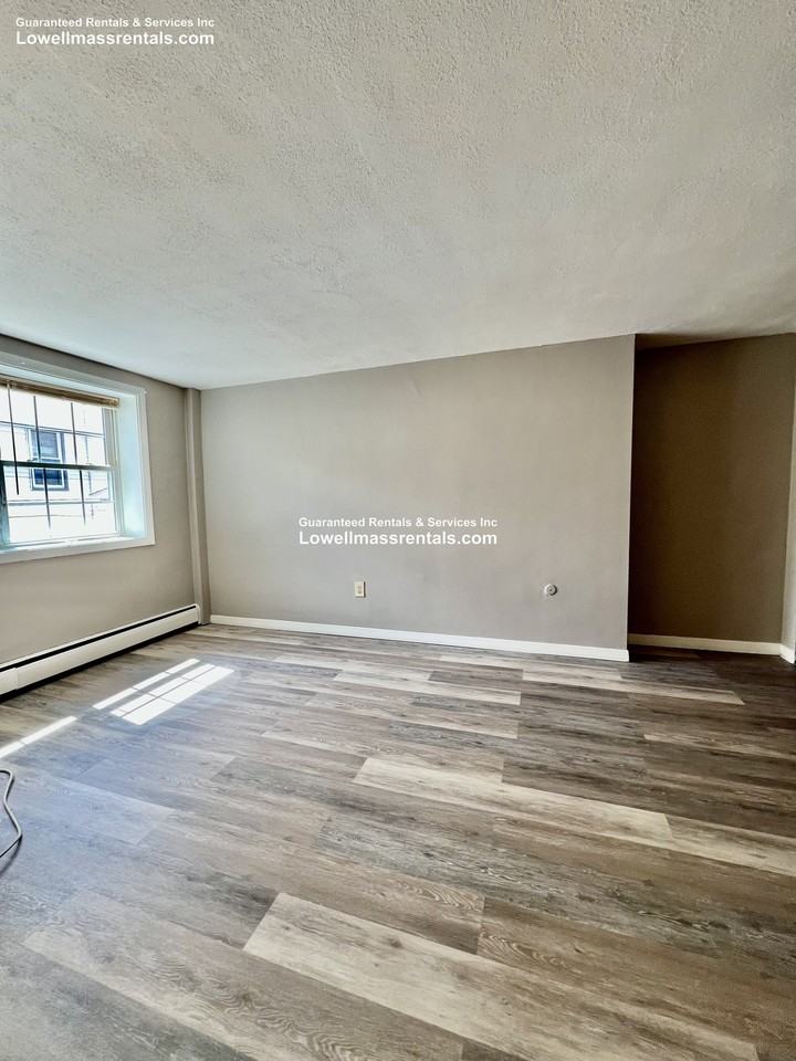 238 Chelsea St #10