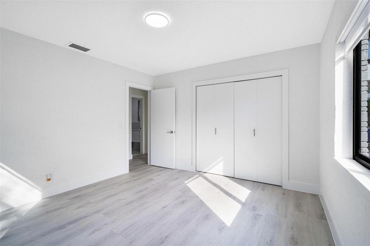 1720 N 25th Ave - Photo 4 of 20