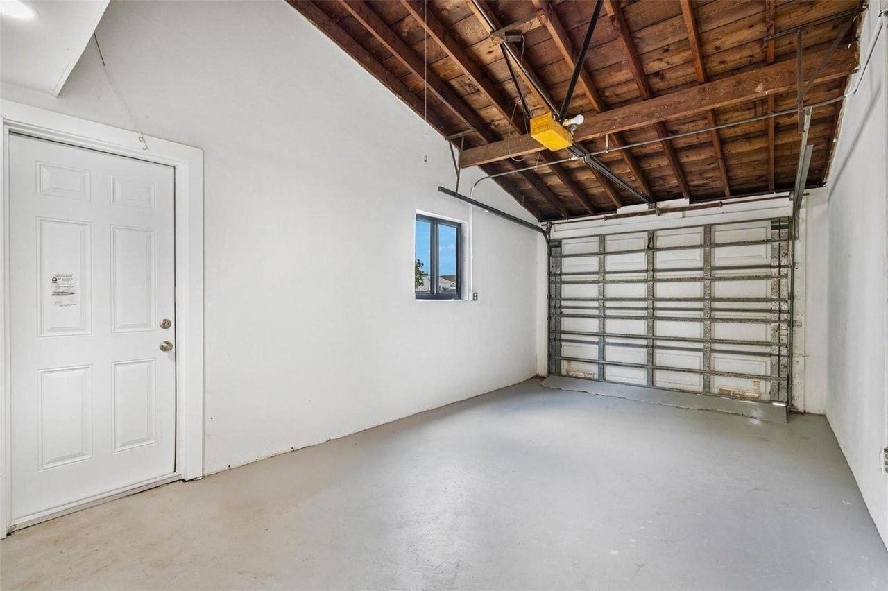 1720 N 25th Ave - Photo 6 of 20