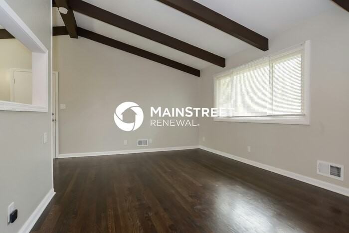 6852 N Montrose Ave - Photo 6 of 17