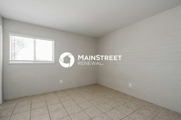 2252 S Mountain Ave - Photo 7 of 16