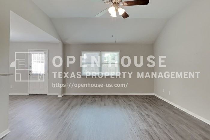 2815 Fox Mountain Dr - Photo 5 of 20