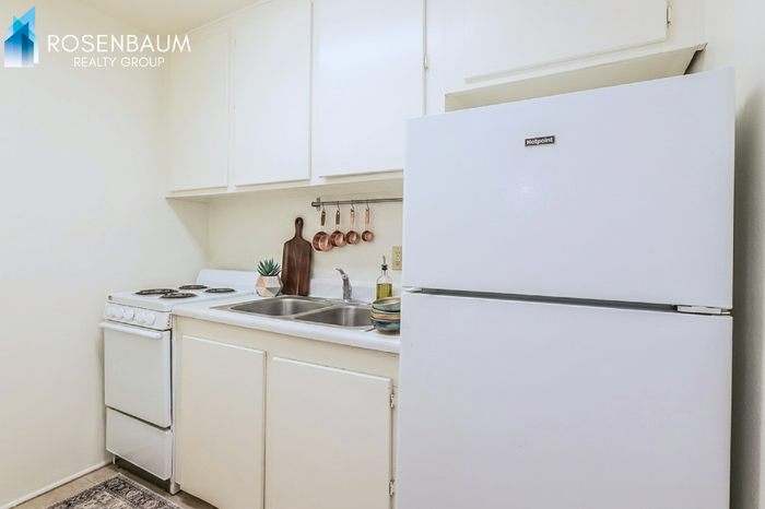 2454 N Treat Ave #2454 - Photo 7 of 11