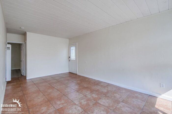 4342 Temecula St - Photo 5 of 19
