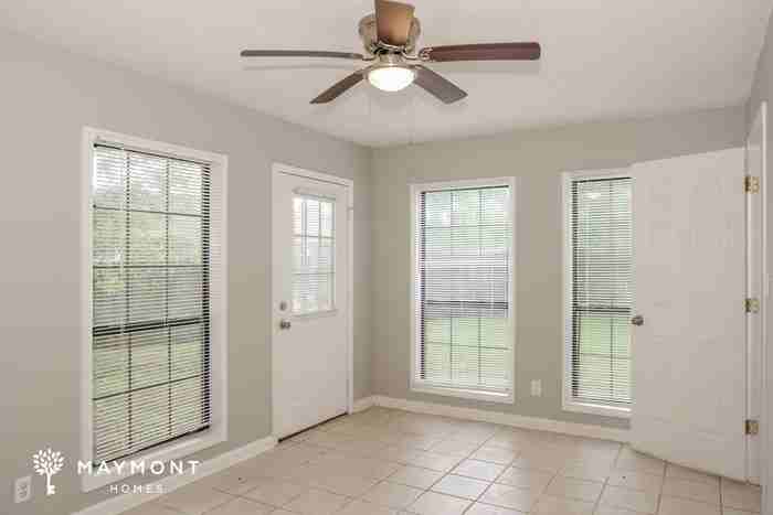 619 Larry Dr - Photo 7 of 16