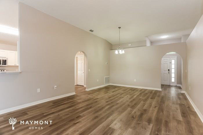 9611 Watershed Dr E - Photo 5 of 15
