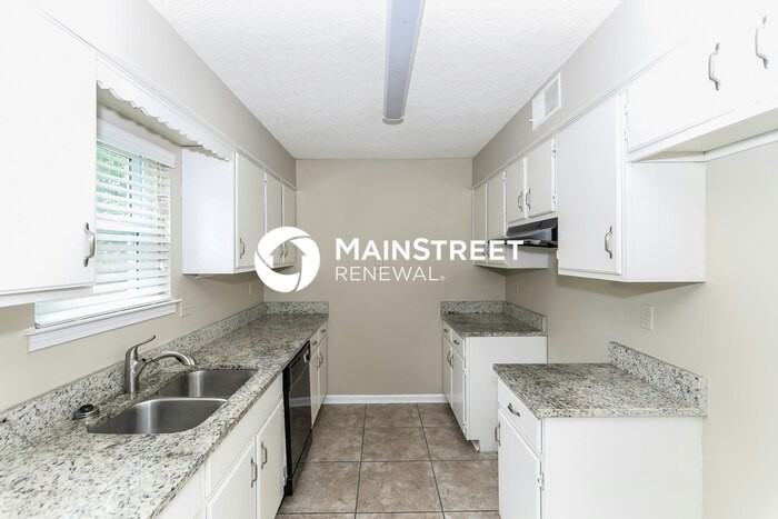 6752 Rockingham Rd - Photo 6 of 15