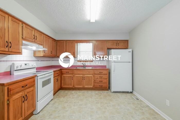 605 Birch St - Photo 7 of 17