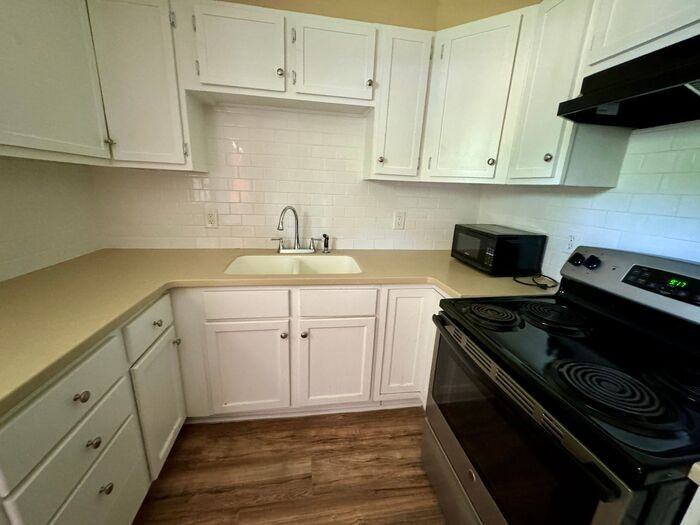 3508 Spruce Ave Sw - Photo 5 of 13
