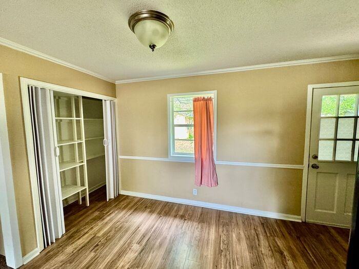 3508 Spruce Ave Sw - Photo 6 of 13