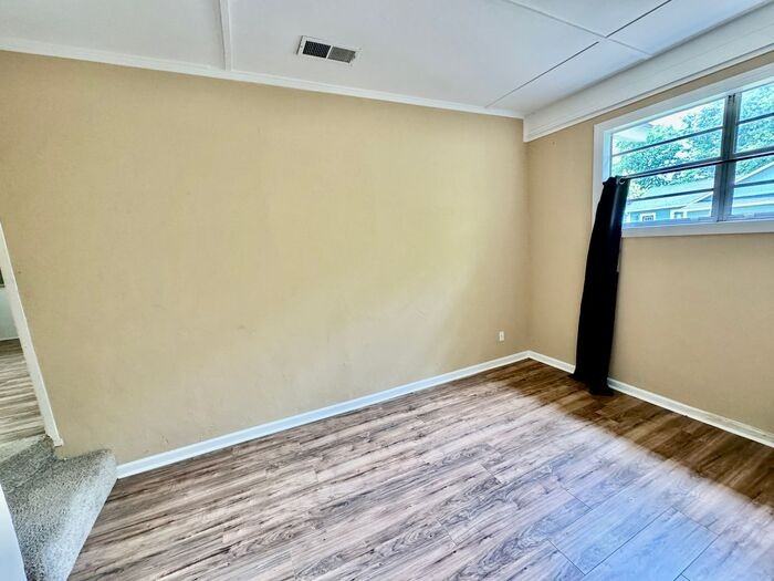 3508 Spruce Ave Sw - Photo 7 of 13